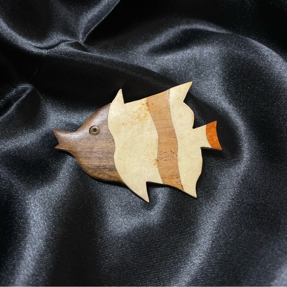New! ☆ Balinese Handmade Fish Pin For Bags, Clothes, Etc.! - Picture 2 of 9